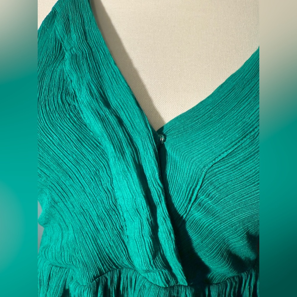 Latticework Open Back Mini Dress - Picture 3 of 4